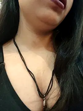 Snapshot of Maahhii_2 chatting on 22, 10, 2025 Maahhii 2 online show from 22, 10, 2025