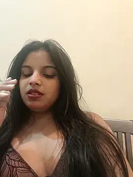 Snapshot of Maahhii_2 chatting on 1, 12, 2025 Maahhii 2 online show from 1, 12, 2025