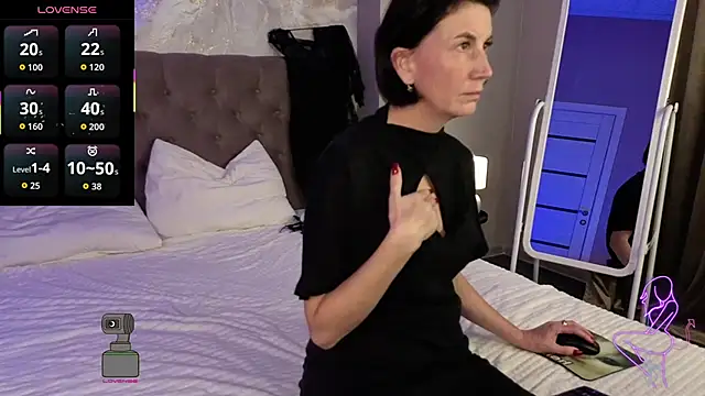 Lia Reyn online show from 2, 10, 2025