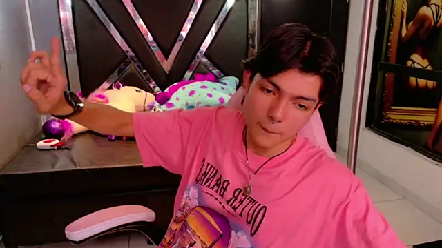 Snapshot of alandelrey57 chatting on 13, 9, 2025 alandelrey57 online show from 13, 9, 2025