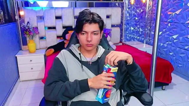 alandelrey57 online show from 31, 3, 2026