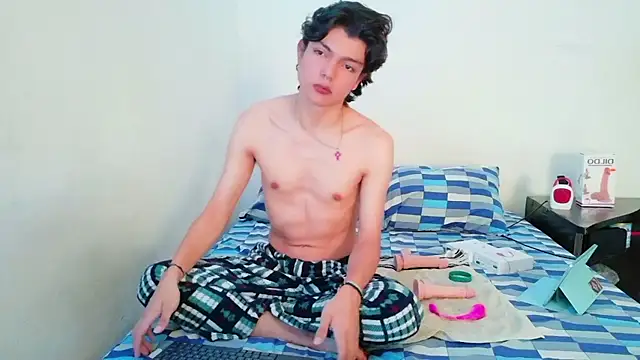 alandelrey57 online show from 13, 4, 2026