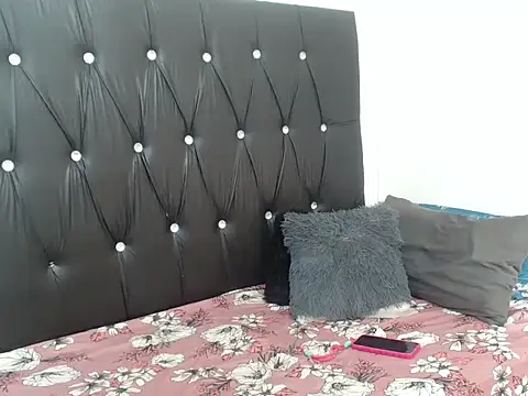 Lsnickykhanyile online show from 11, 10, 2025