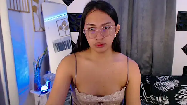 Chloe cuntx online show from 22, 10, 2025