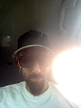 Snapshot of thejohnryancollection chatting on 29, 9, 2025 thejohnryancollection online show from 29, 9, 2025