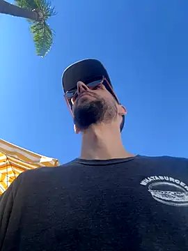 Snapshot of thejohnryancollection chatting on 19, 10, 2025 thejohnryancollection online show from 19, 10, 2025