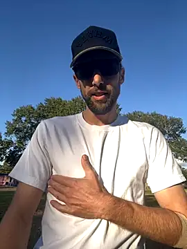 Snapshot of thejohnryancollection chatting on 13, 11, 2025 thejohnryancollection online show from 13, 11, 2025