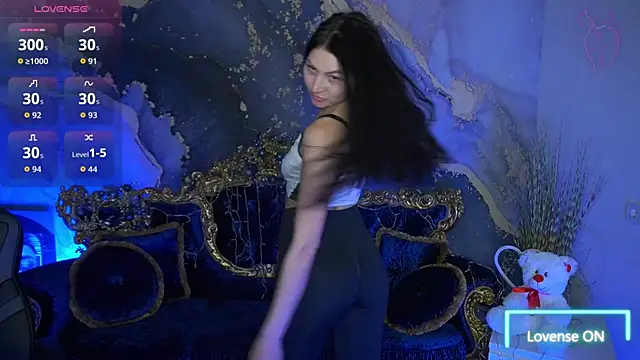 Snapshot of EliseVelour chatting on 4, 3, 2026 EliseVelour online show from 4, 3, 2026