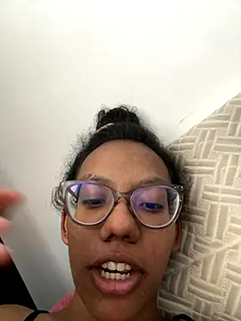 Snapshot of Valen1800 chatting on 21, 9, 2025 Valen1800 online show from 21, 9, 2025