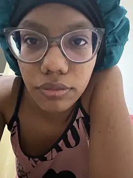 Snapshot of Valen1800 chatting on 8, 10, 2025 Valen1800 online show from 8, 10, 2025