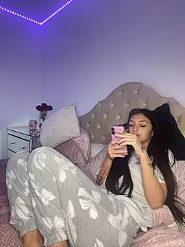 naughtybella05 online show from 14, 11, 2025