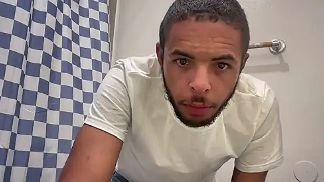 Snapshot of DERTYLAY chatting on 2, 11, 2025 DERTYLAY online show from 2, 11, 2025