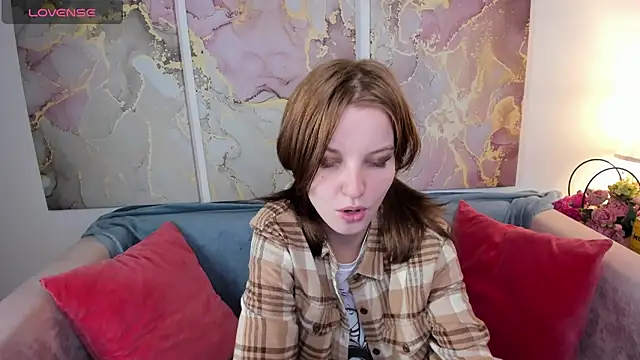 Snapshot of Madelaineses chatting on 28, 9, 2025 Madelaineses online show from 28, 9, 2025