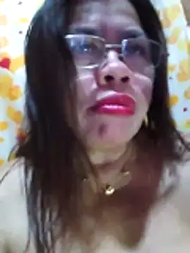 Snapshot of Huge_mama69 chatting on 19, 4, 2026 Huge mama69 online show from 19, 4, 2026