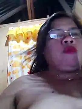 Snapshot of Huge_mama69 chatting on 25, 4, 2026 Huge mama69 online show from 25, 4, 2026