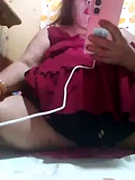 Snapshot of Huge_mama69 chatting on 25, 5, 2026 Huge mama69 online show from 25, 5, 2026