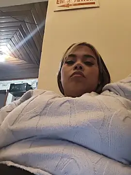 EmilyDuran  online show from 21, 12, 2025