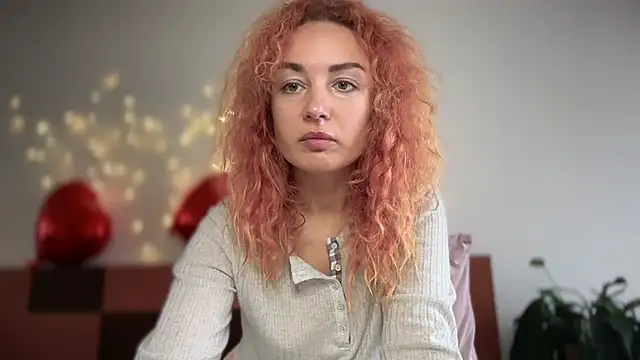 Snapshot of Reddgiirl chatting on 3, 3, 2026 Reddgiirl online show from 3, 3, 2026