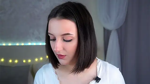 FalineBeacher online show from 8, 4, 2026