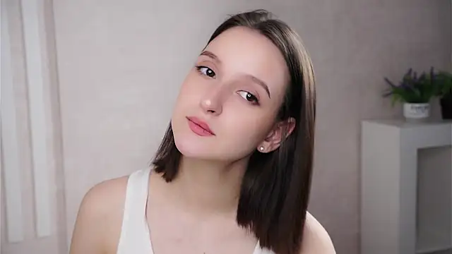 Snapshot of FalineBeacher chatting on 17, 5, 2026 FalineBeacher online show from 17, 5, 2026
