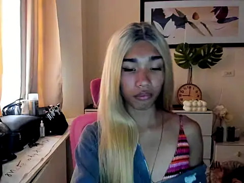 Snapshot of CharlotteMavis chatting on 20, 7, 2026 CharlotteMavis online show from 20, 7, 2026