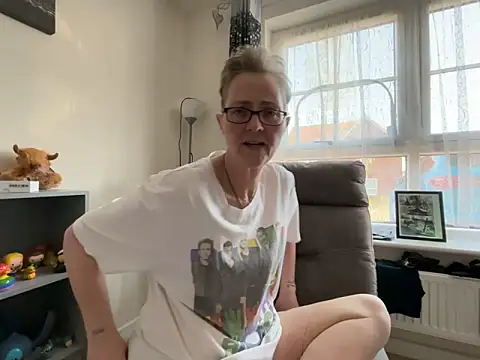 Curvy-Jinx online show from 19, 3, 2026