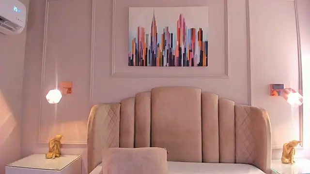 mia kisses2 online show from 8, 3, 2026