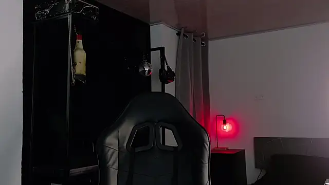 Angelabl0odborne online show from 10, 10, 2025