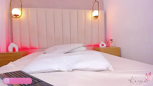 kassia kim online show from 4, 10, 2025