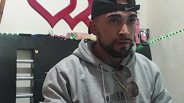 Snapshot of Npga96 chatting on 4, 12, 2025 Npga96 online show from 4, 12, 2025