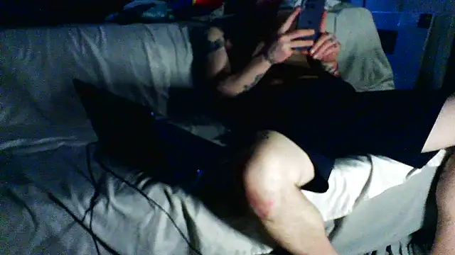 Luv2SuckBWC92 online show from 7, 3, 2026