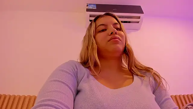 Snapshot of OliviaSweett chatting on 14, 7, 2026 OliviaSweett online show from 14, 7, 2026