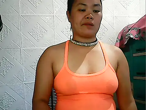 CreamyPussy4uxx online show from 24, 3, 2026