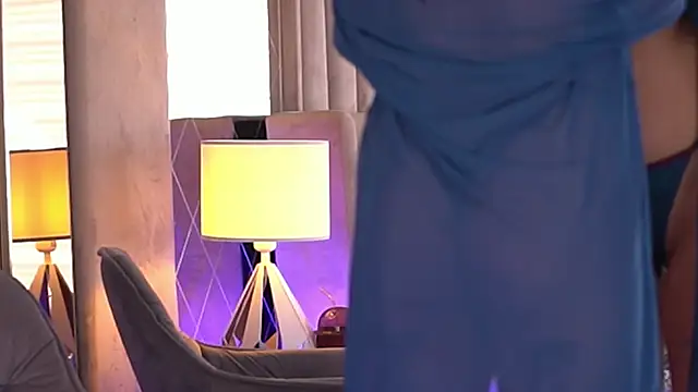 Snapshot of FrancescaDante chatting on 1, 10, 2025 FrancescaDante online show from 1, 10, 2025