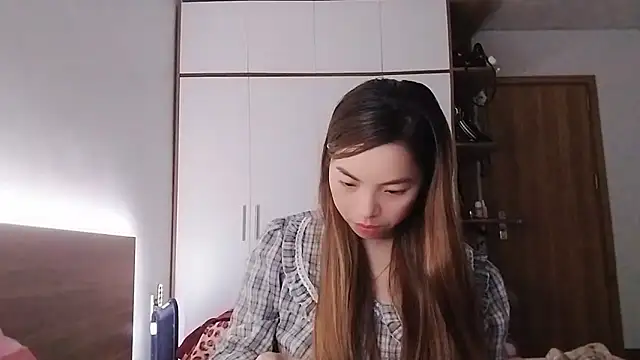 Bree039 online show from 1, 11, 2025