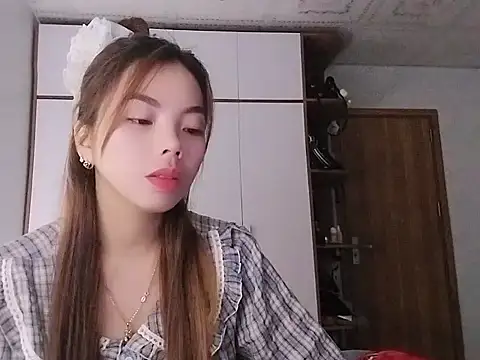 Bree039 online show from 2, 11, 2025