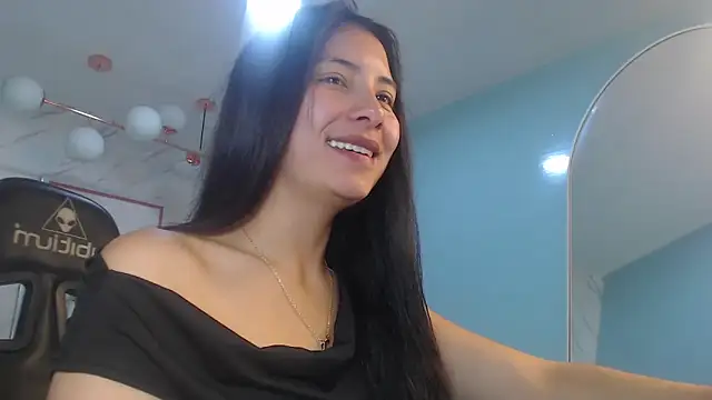 victoria hernandez t  online show from 22, 5, 2026