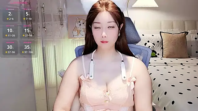 Xiaotantan-99 online show from 19, 4, 2026