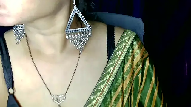 Snapshot of QUEEN_SAKHI- chatting on 17, 6, 2026 QUEEN SAKHI- online show from 17, 6, 2026