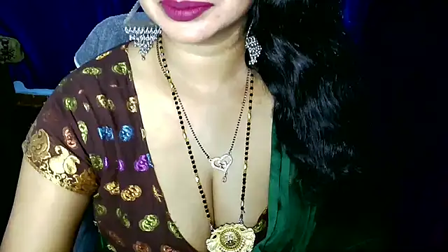 Snapshot of QUEEN_SAKHI- chatting on 18, 6, 2026 QUEEN SAKHI- online show from 18, 6, 2026