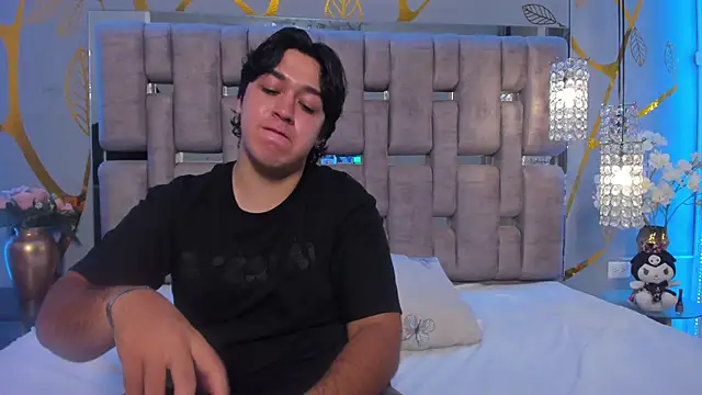 EmilyANDrew  online show from 13, 9, 2025