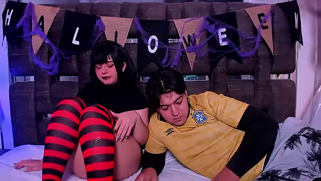 EmilyANDrew  online show from 31, 10, 2025