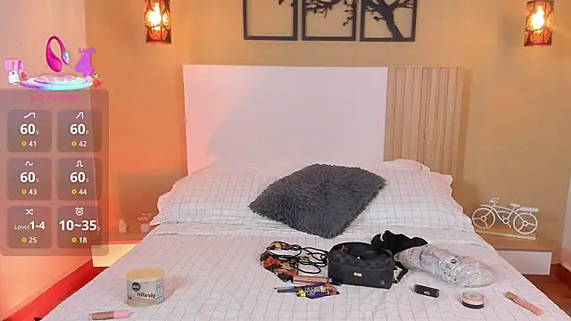 Camila Bustamante online show from 19, 9, 2025