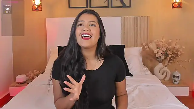 Camila Bustamante online show from 16, 10, 2025