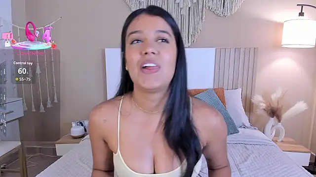 Camila Bustamante online show from 19, 3, 2026