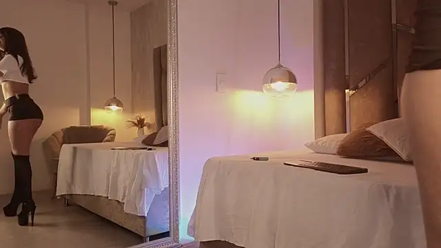 scarlethlux online show from 24, 10, 2025