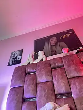 LADY-HOT-SEXY- online show from 22, 11, 2025