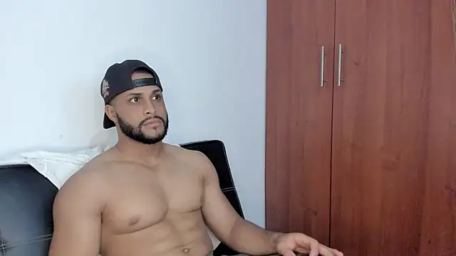 Pier Simons online show from 28, 10, 2025