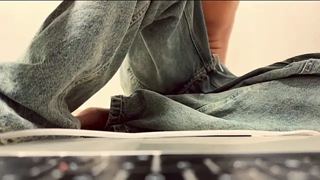 Max Rain online show from 20, 10, 2025