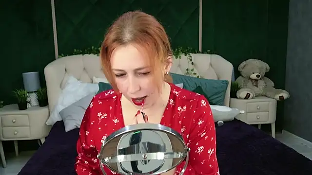 Snapshot of Evie_Bennet chatting on 6, 10, 2025 Evie Bennet online show from 6, 10, 2025